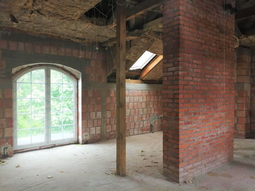 Dom 10 pokojowe na Sprzedaż