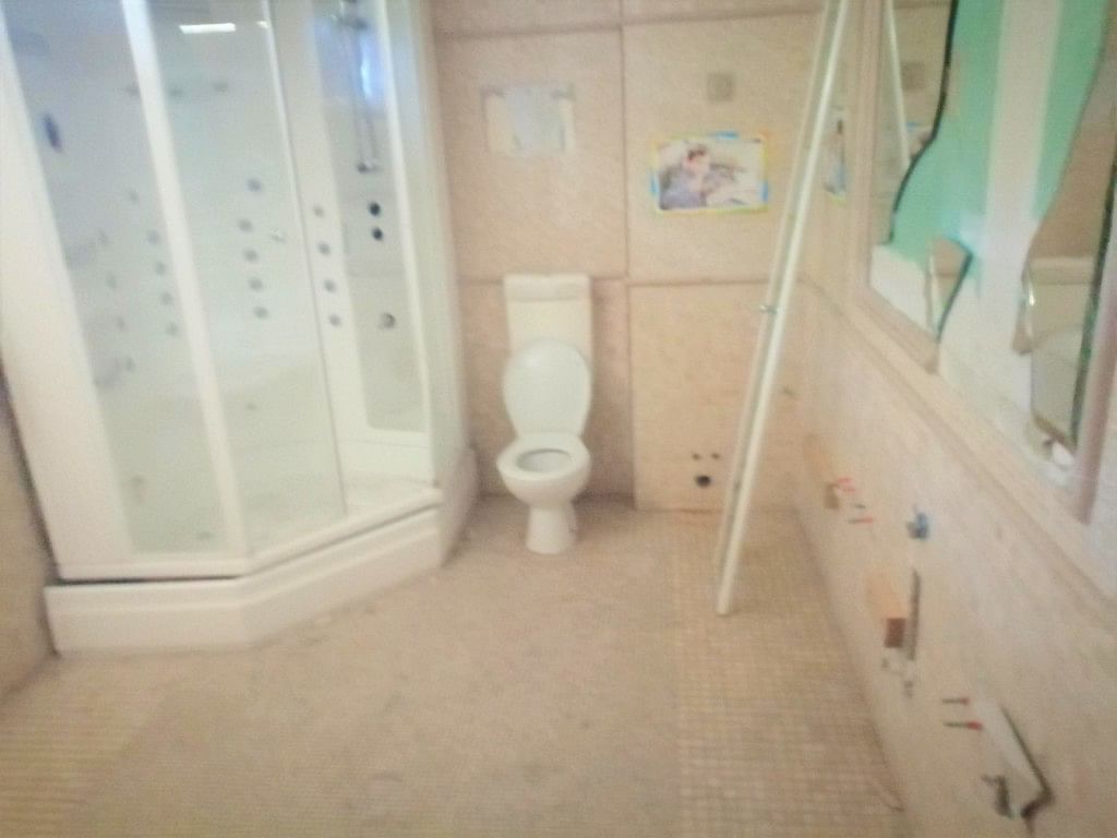 Dom 9 pokojowe na Sprzedaż