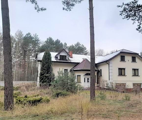 Dom 9 pokojowe na Sprzedaż