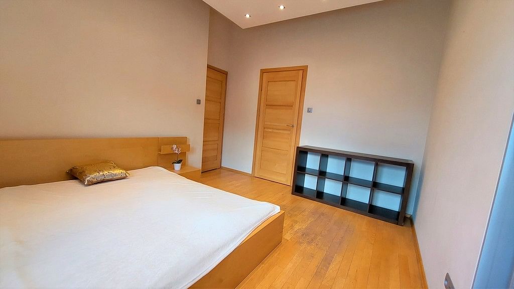 Mieszkanie 4 pokojowe na Sprzedaż