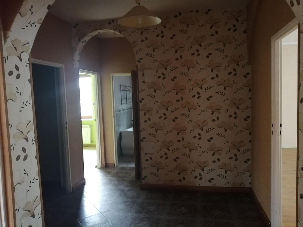 Dom 7 pokojowe na Sprzedaż