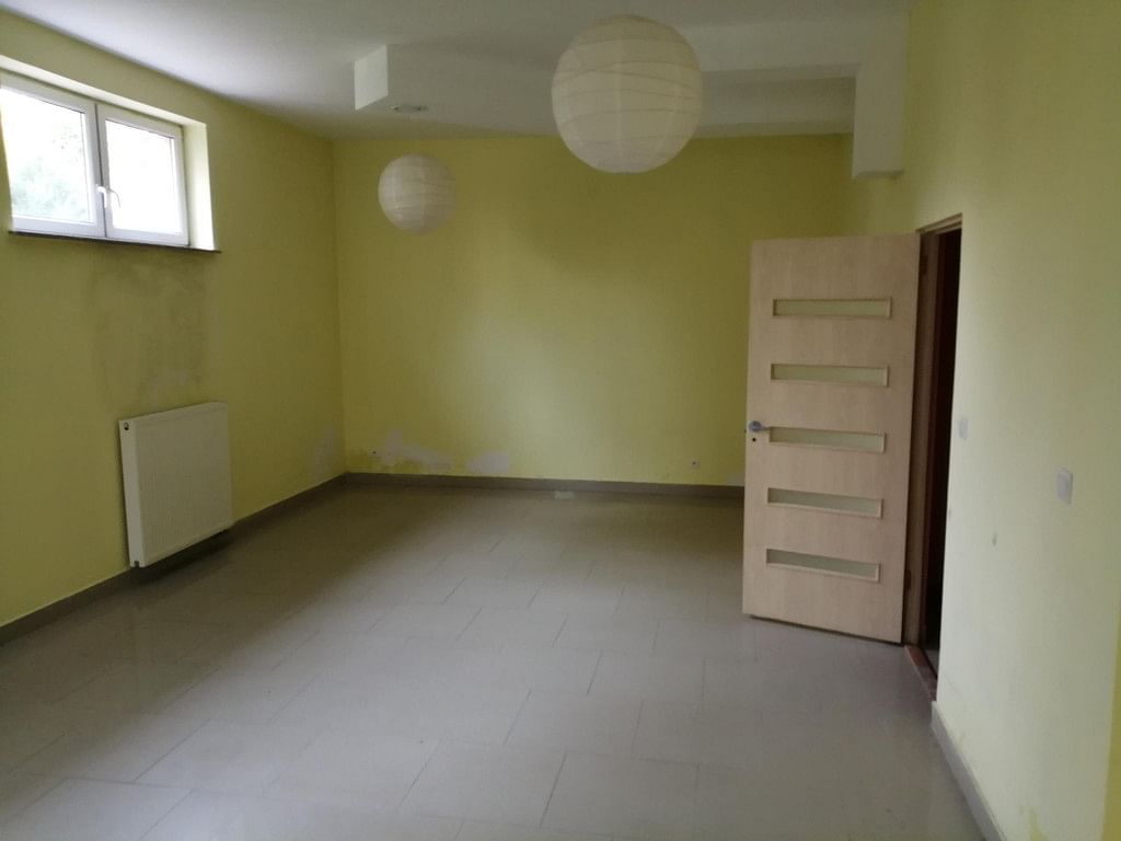 Lokal użytkowy  pokojowe na Sprzedaż
