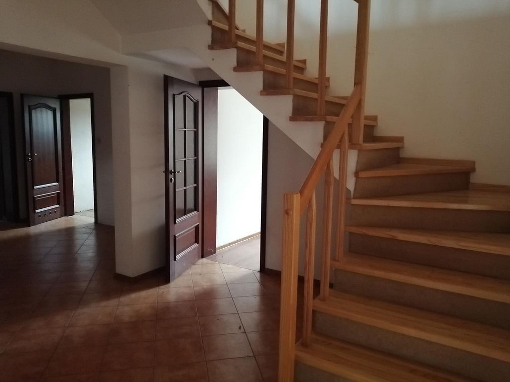 Dom 5 pokojowe na Sprzedaż