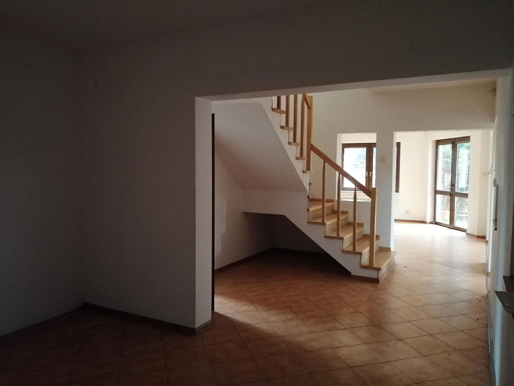 Dom 5 pokojowe na Sprzedaż