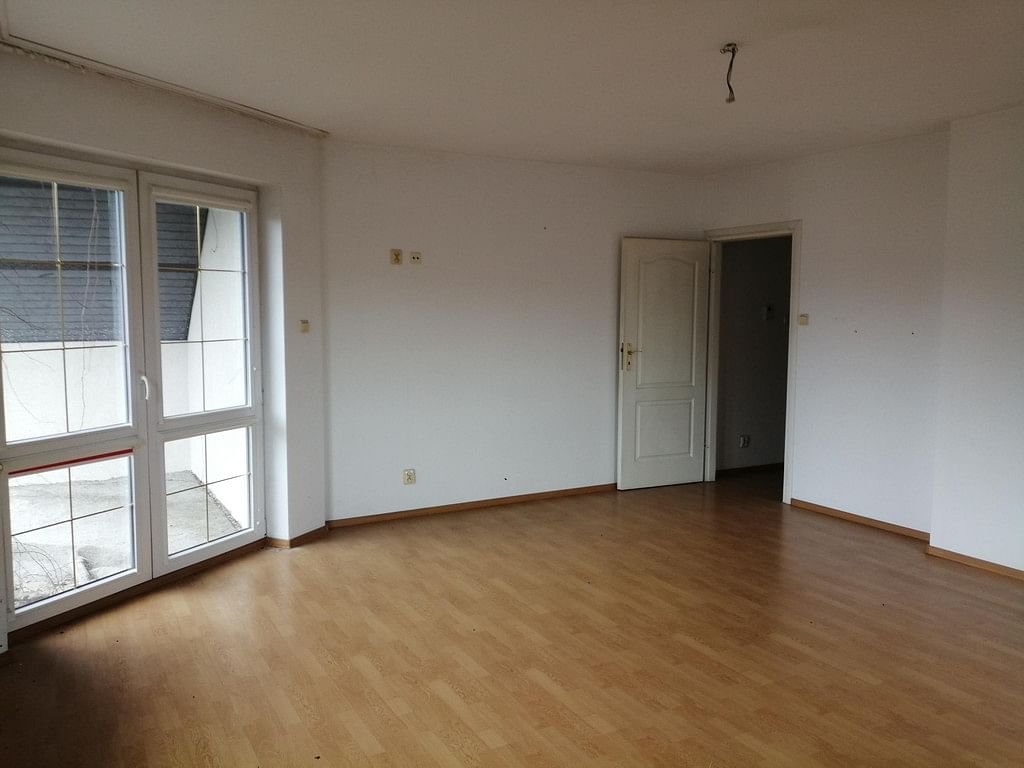 Dom 5 pokojowe na Sprzedaż