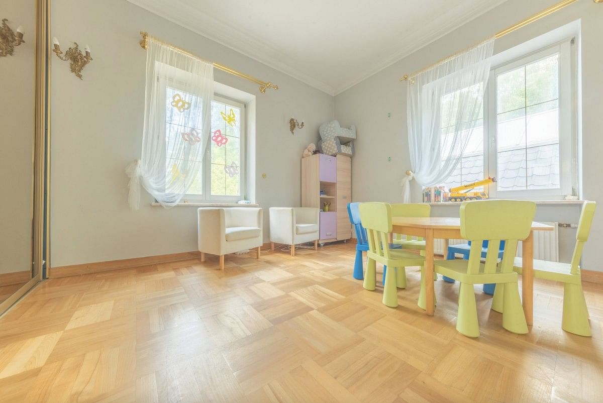 Dom 15 pokojowe na Sprzedaż