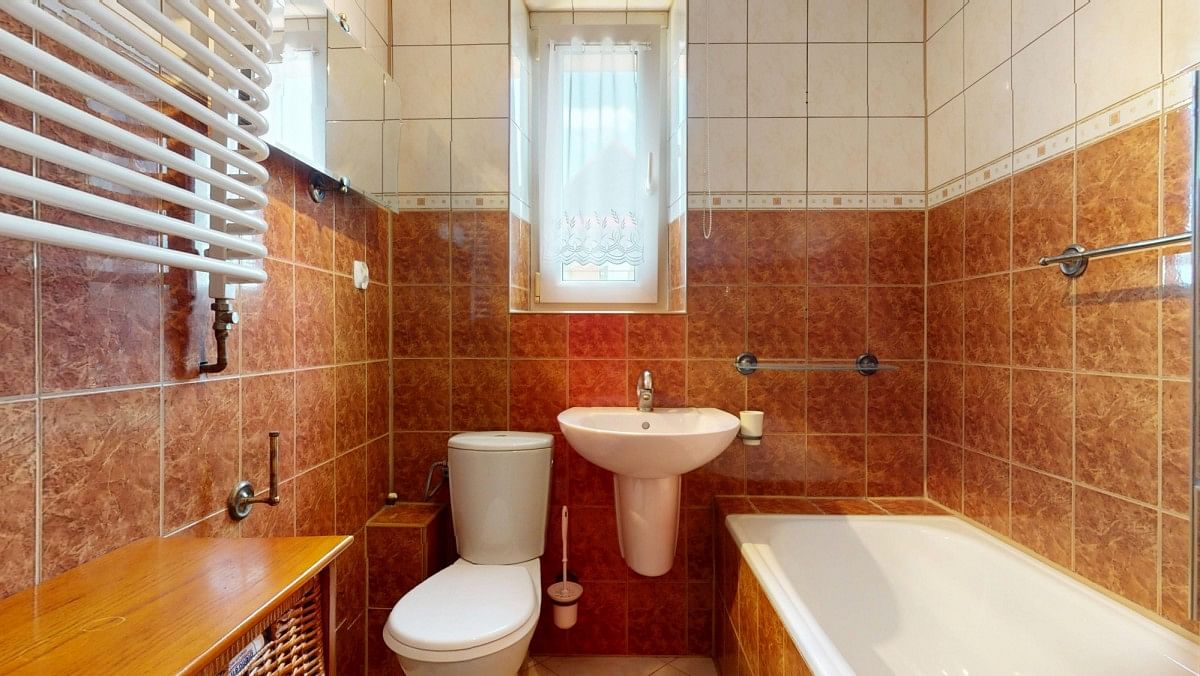 Dom 5 pokojowe na Sprzedaż