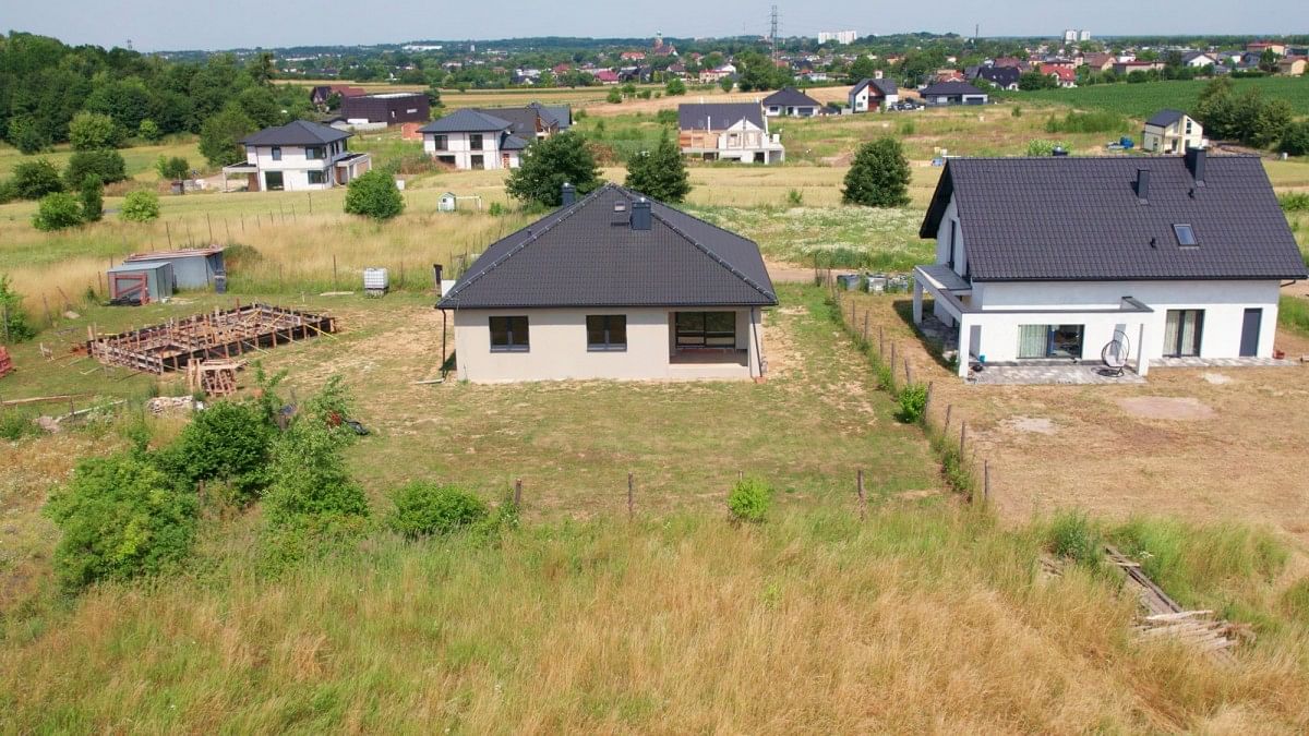 Dom 4 pokojowe na Sprzedaż