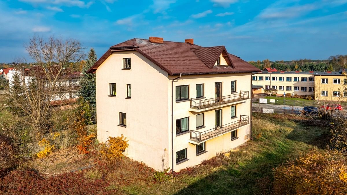 Dom 10 pokojowe na Sprzedaż