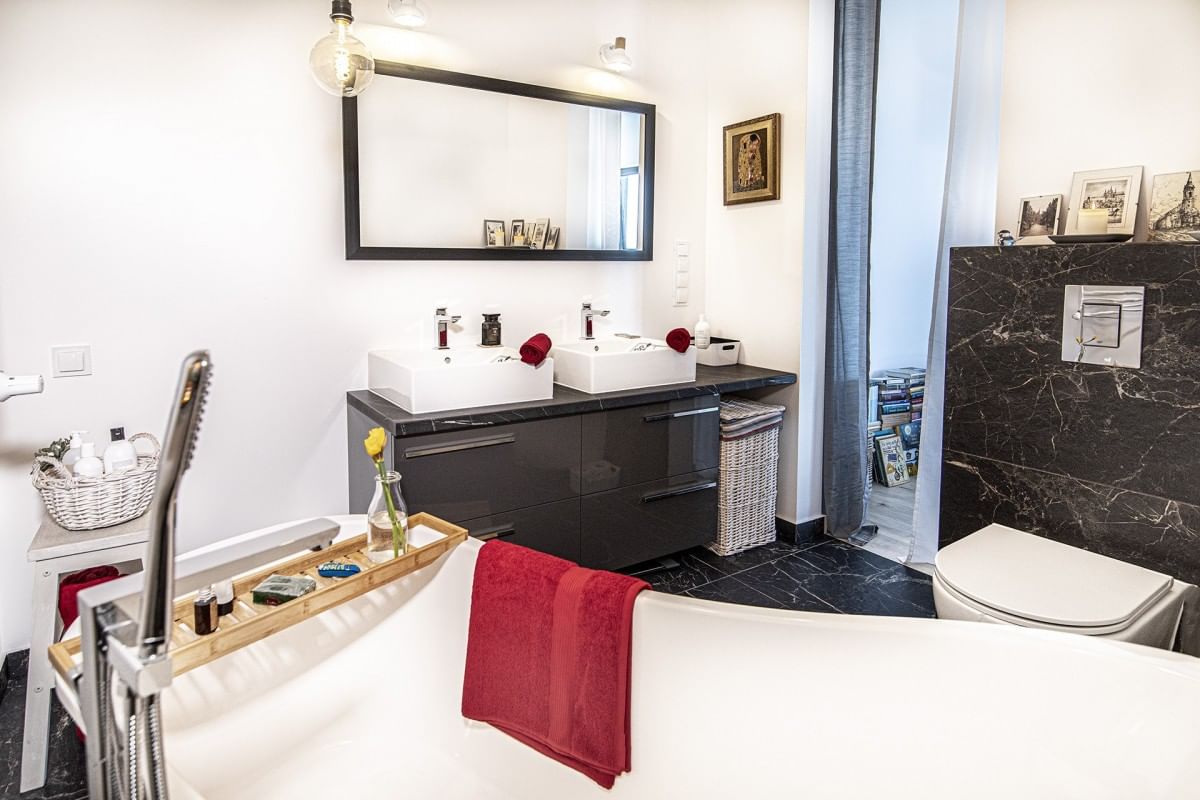 Mieszkanie 4 pokojowe na Sprzedaż