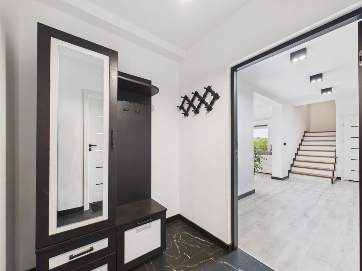 Dom 5 pokojowe na Sprzedaż