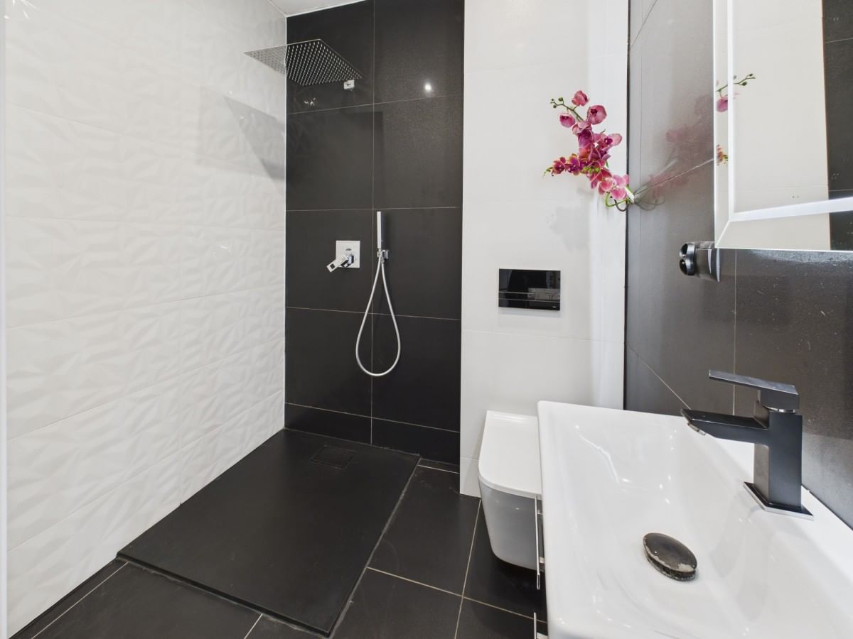 Dom 5 pokojowe na Sprzedaż