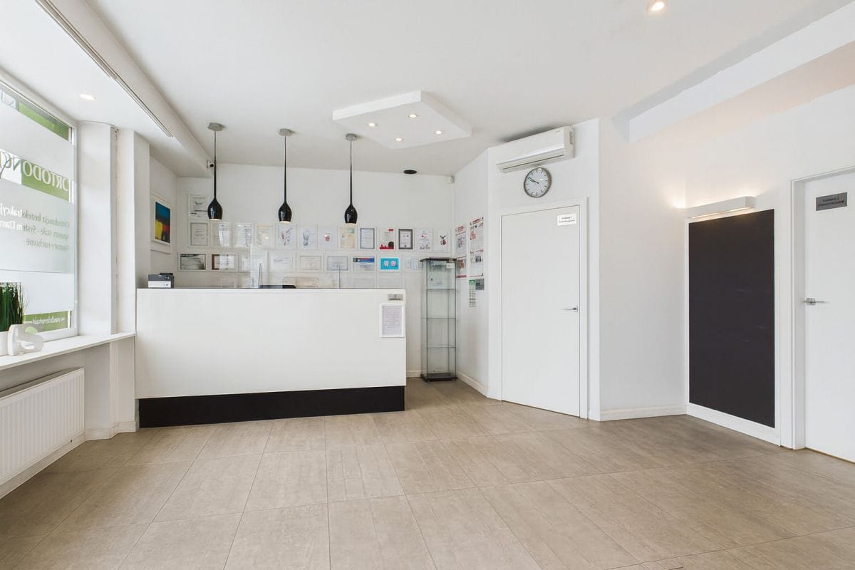 Lokal użytkowy  pokojowe na Sprzedaż