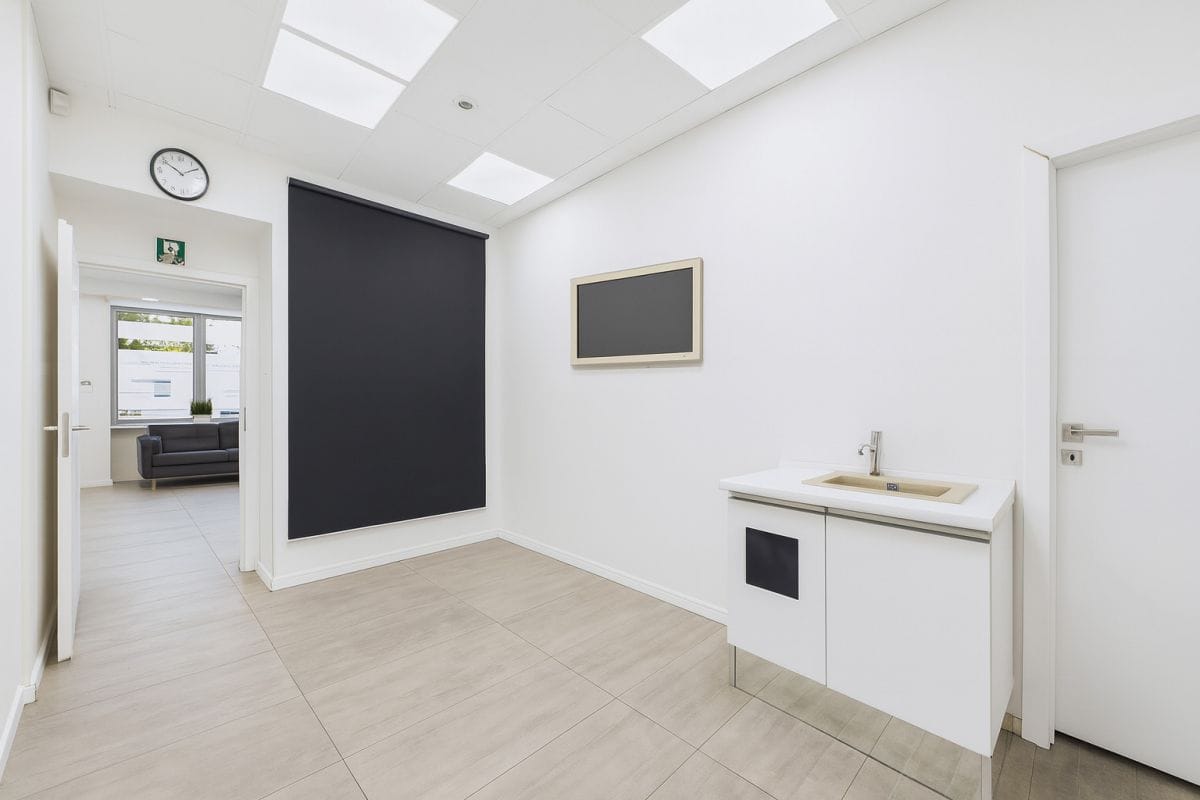 Lokal użytkowy  pokojowe na Sprzedaż