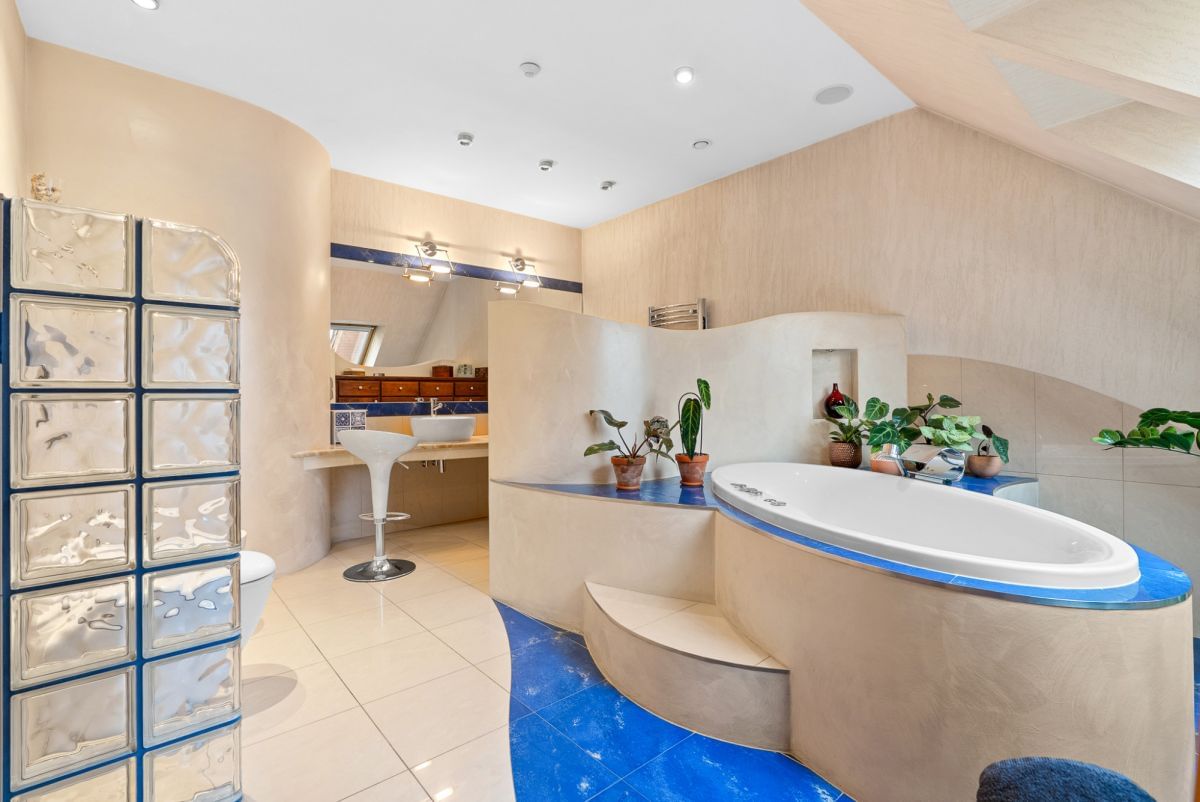 Dom 5 pokojowe na Sprzedaż