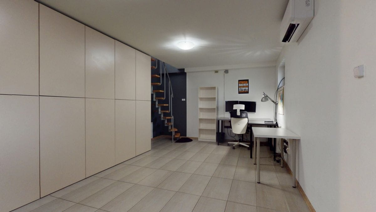 Mieszkanie 4 pokojowe na Sprzedaż