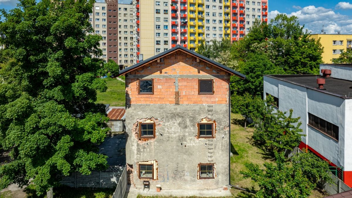 Dom 6 pokojowe na Sprzedaż