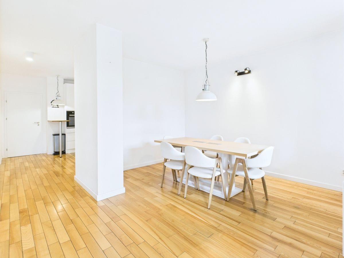 Lokal użytkowy  pokojowe na Sprzedaż