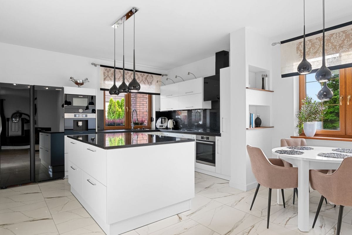 Dom 5 pokojowe na Sprzedaż