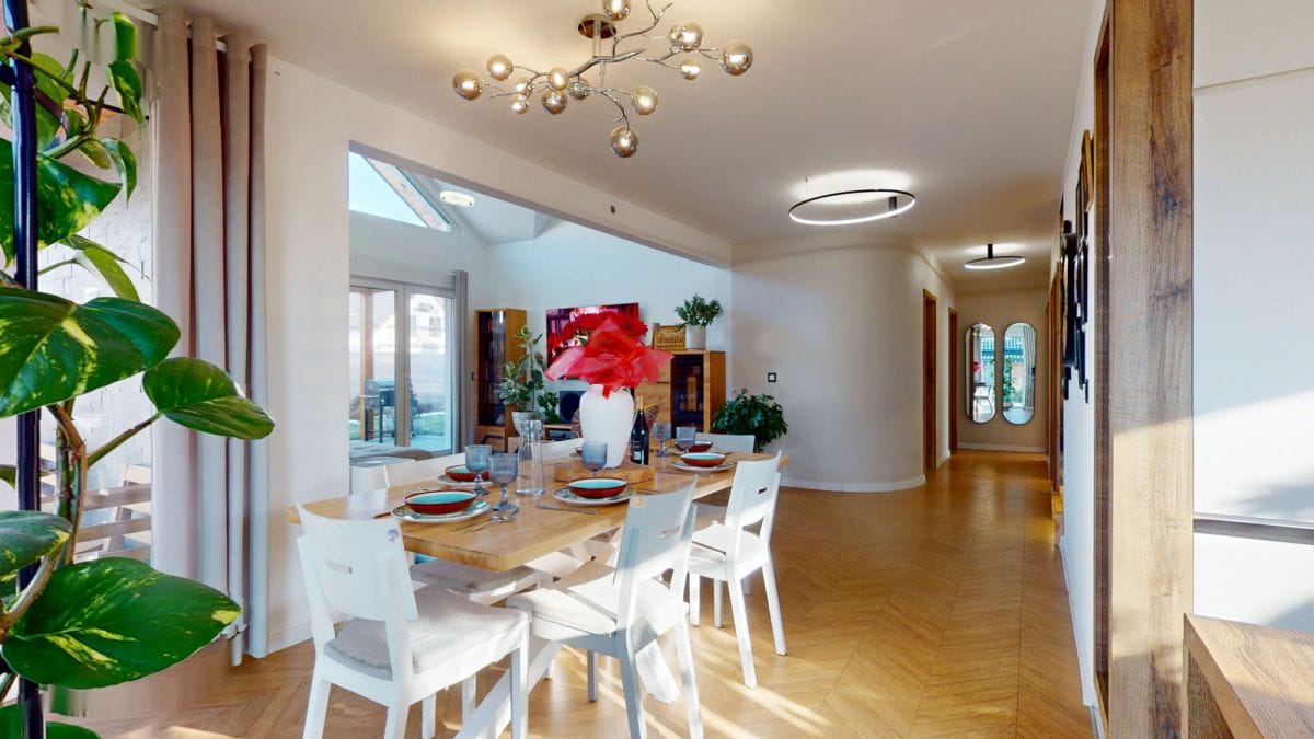 Dom 5 pokojowe na Sprzedaż