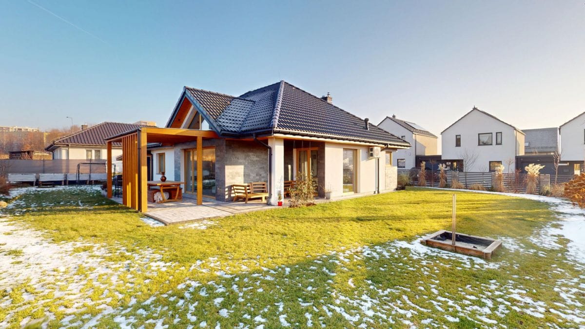 Dom 5 pokojowe na Sprzedaż