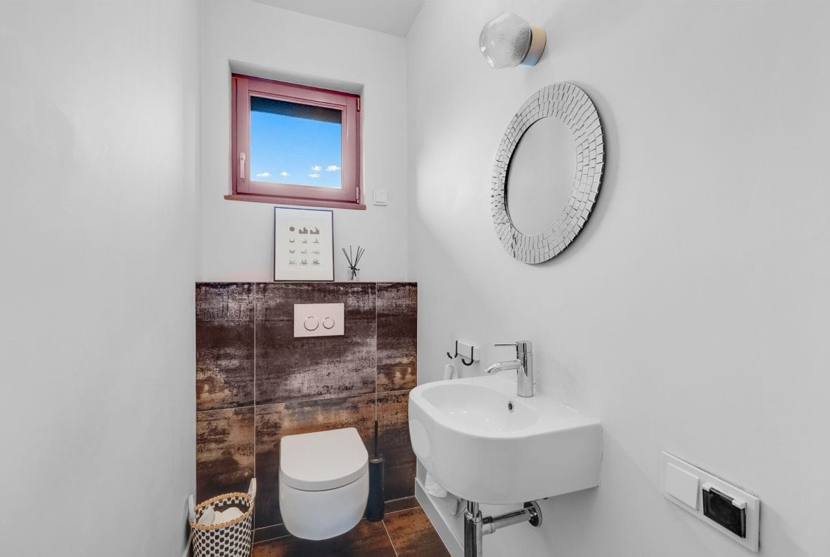 Dom 6 pokojowe na Sprzedaż