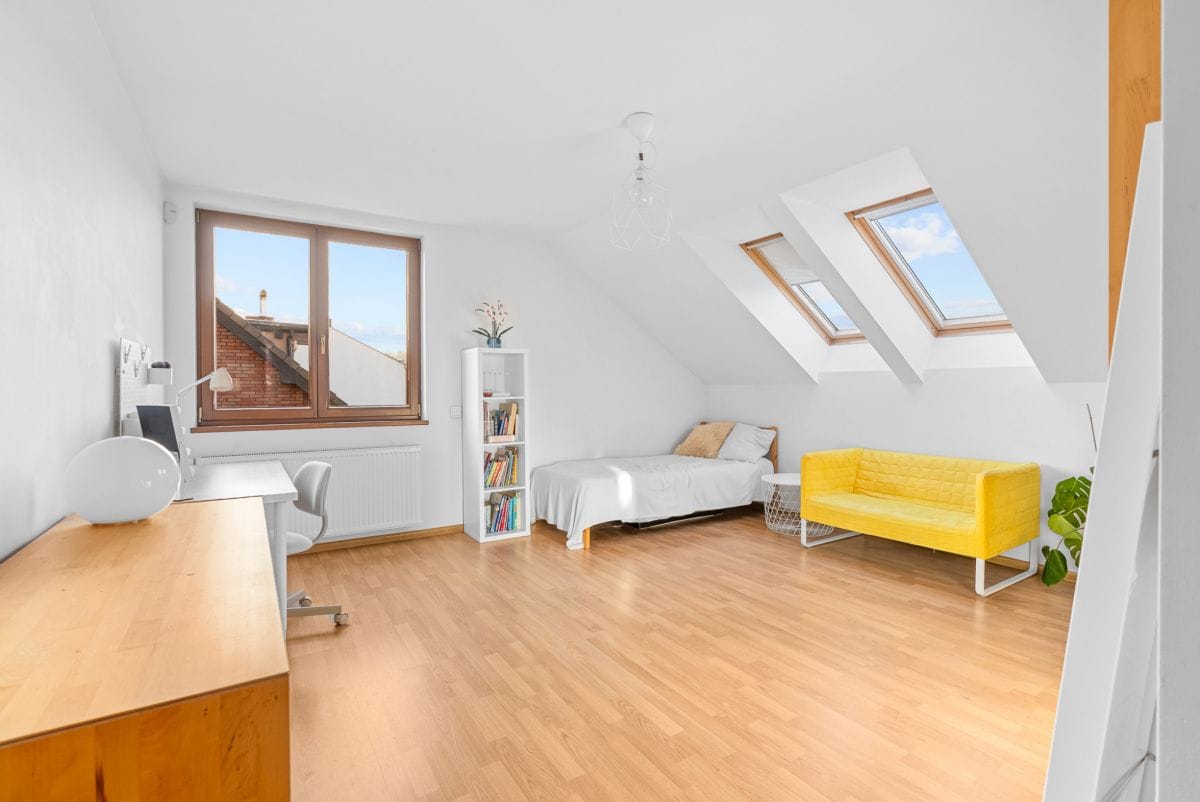 Dom 6 pokojowe na Sprzedaż