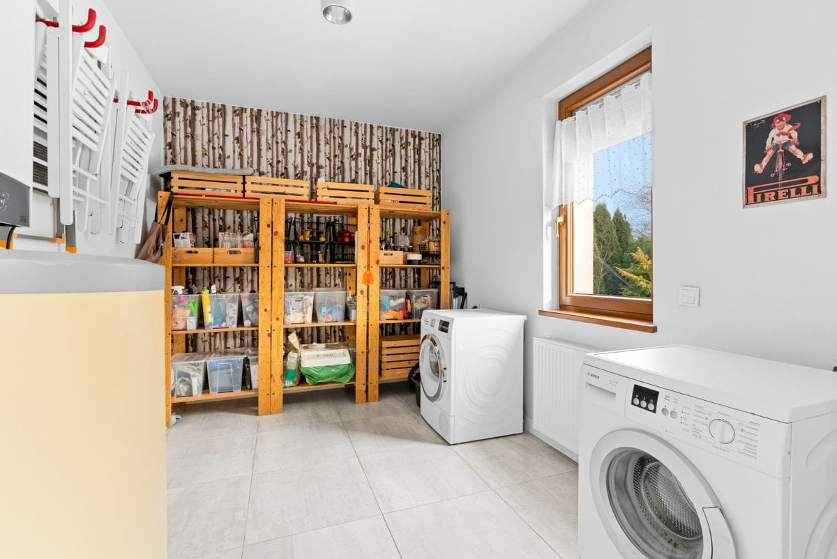 Dom 6 pokojowe na Sprzedaż