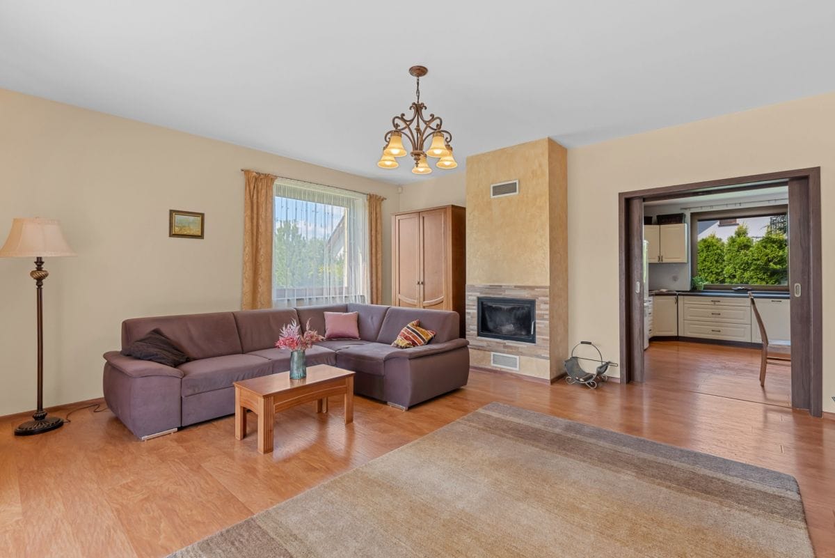 Dom 6 pokojowe na Sprzedaż