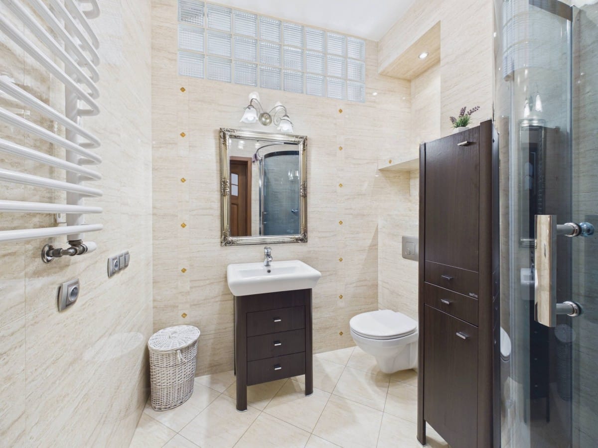 Dom 9 pokojowe na Sprzedaż