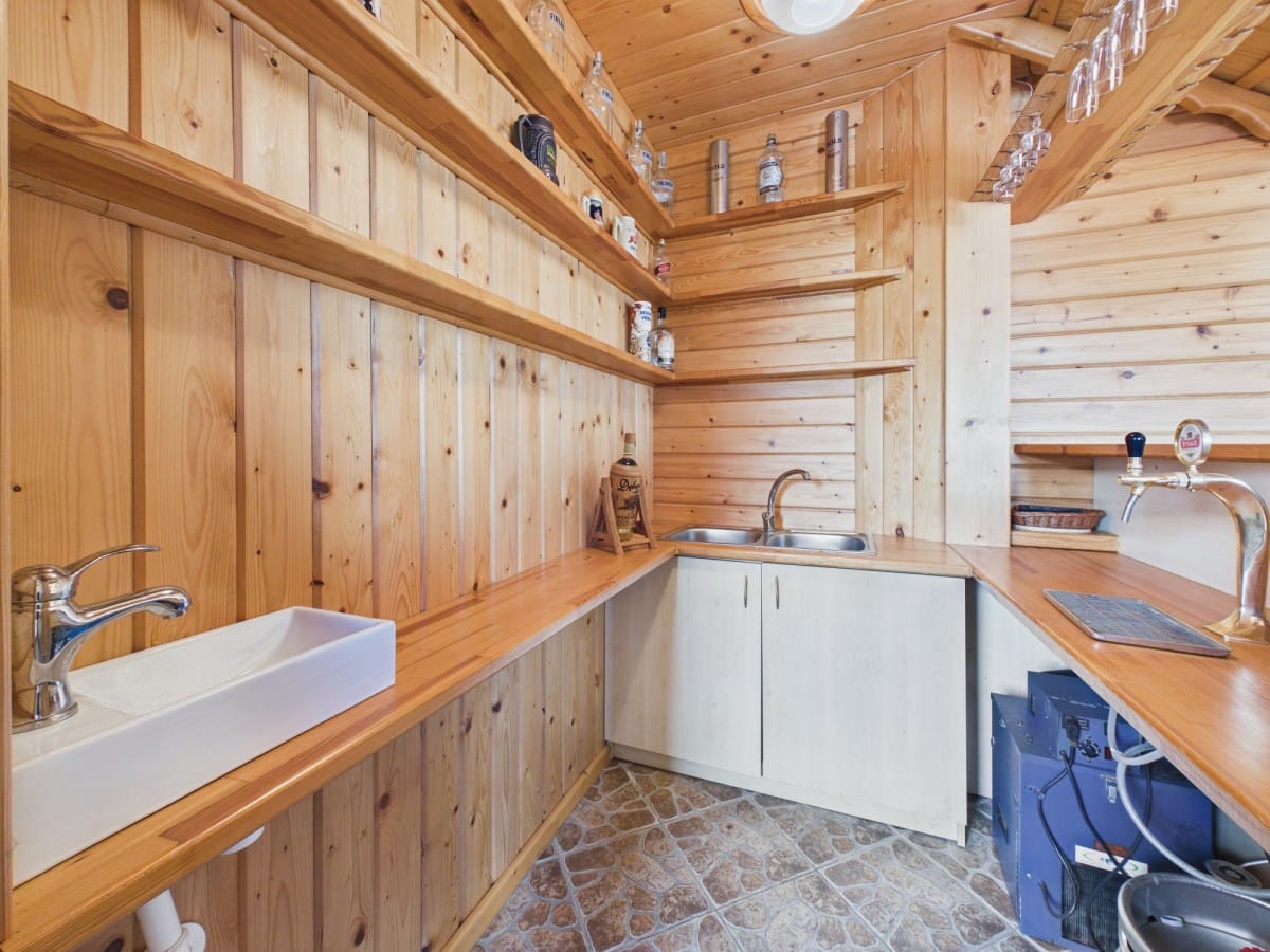 Dom 9 pokojowe na Sprzedaż