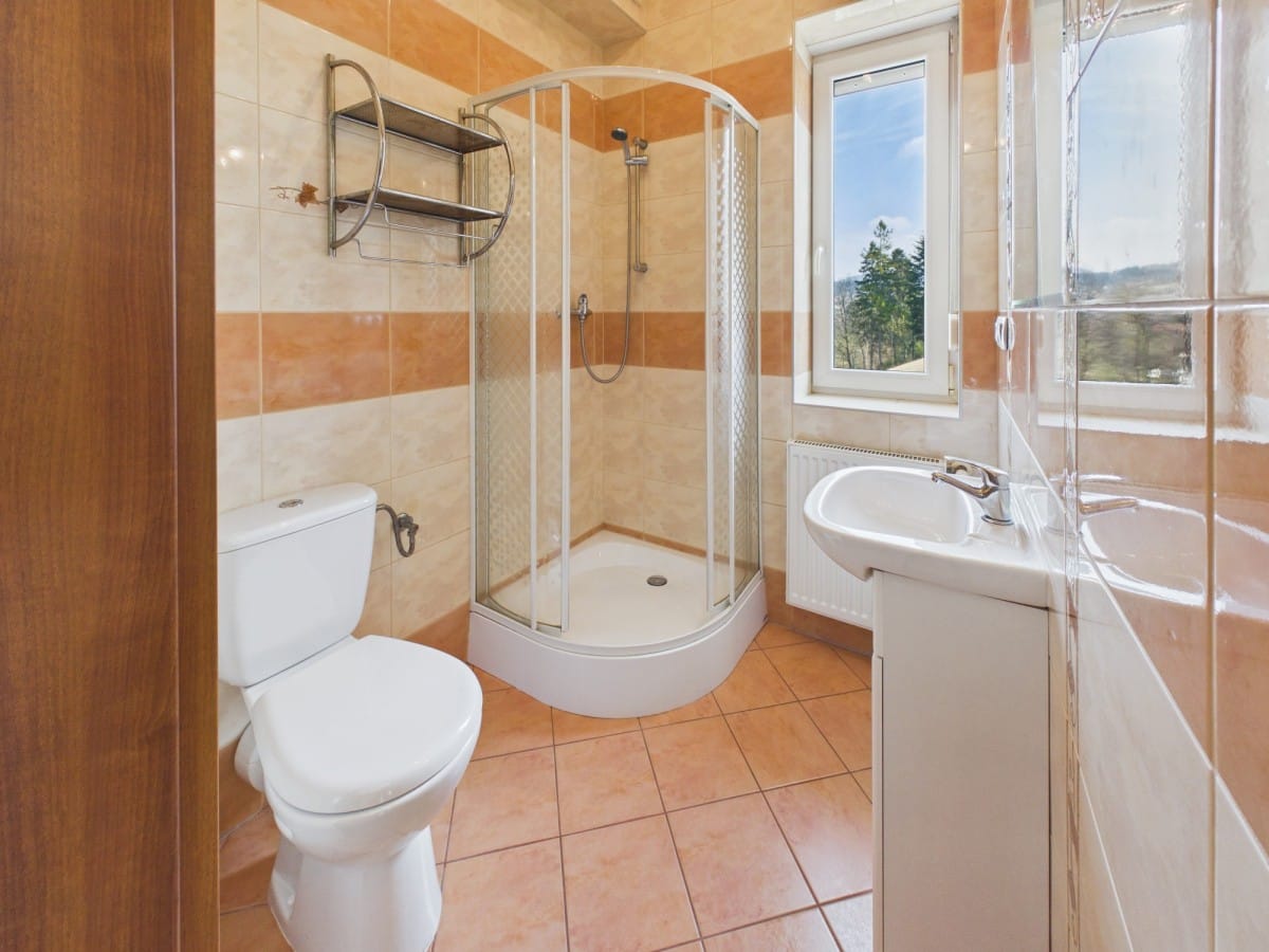 Dom 9 pokojowe na Sprzedaż