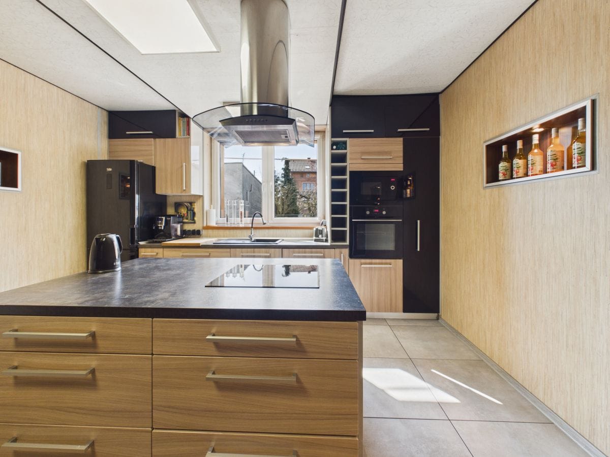 Dom 8 pokojowe na Sprzedaż