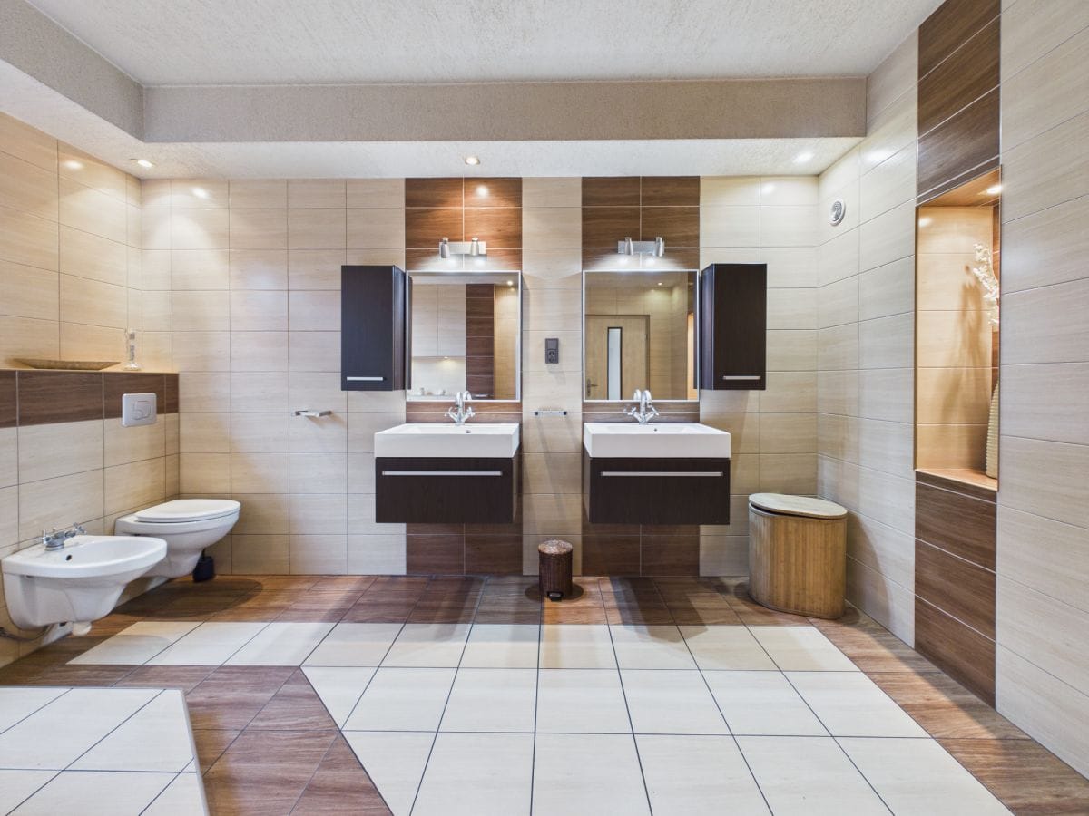 Dom 8 pokojowe na Sprzedaż