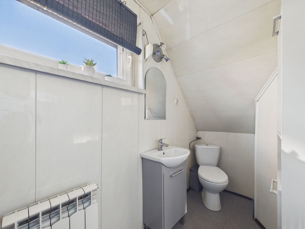 Dom 5 pokojowe na Sprzedaż