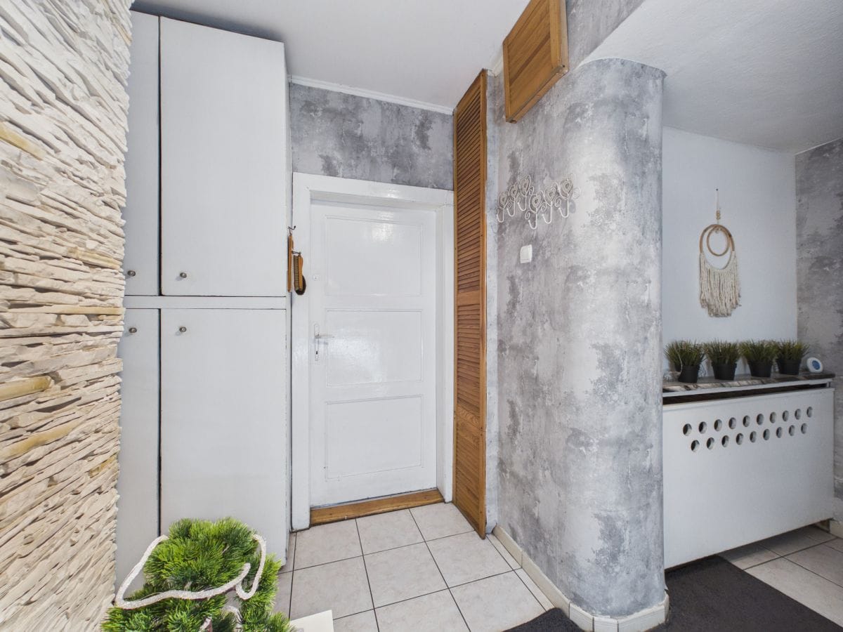 Dom 5 pokojowe na Sprzedaż