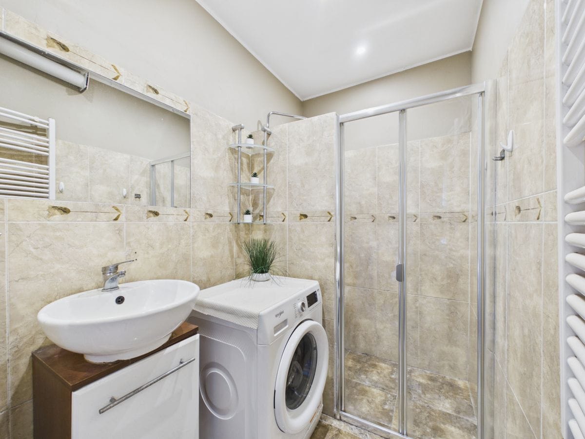 Dom 5 pokojowe na Sprzedaż