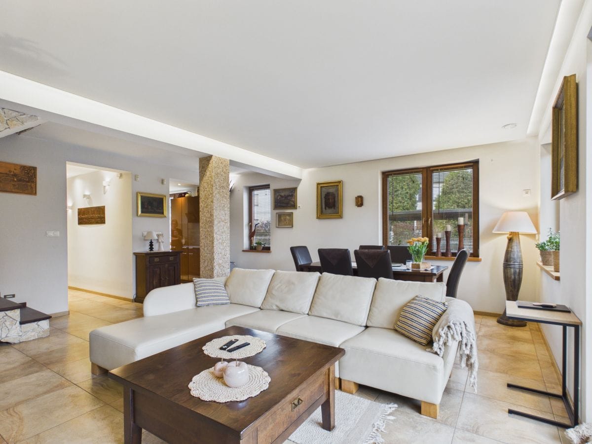 Dom 4 pokojowe na Sprzedaż