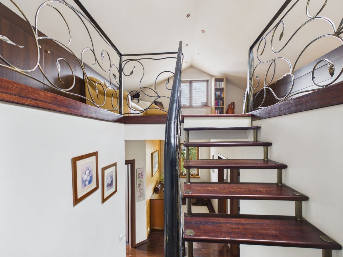 Dom 4 pokojowe na Sprzedaż