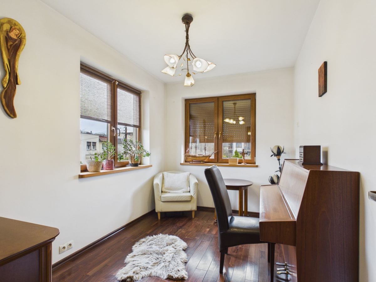 Dom 4 pokojowe na Sprzedaż