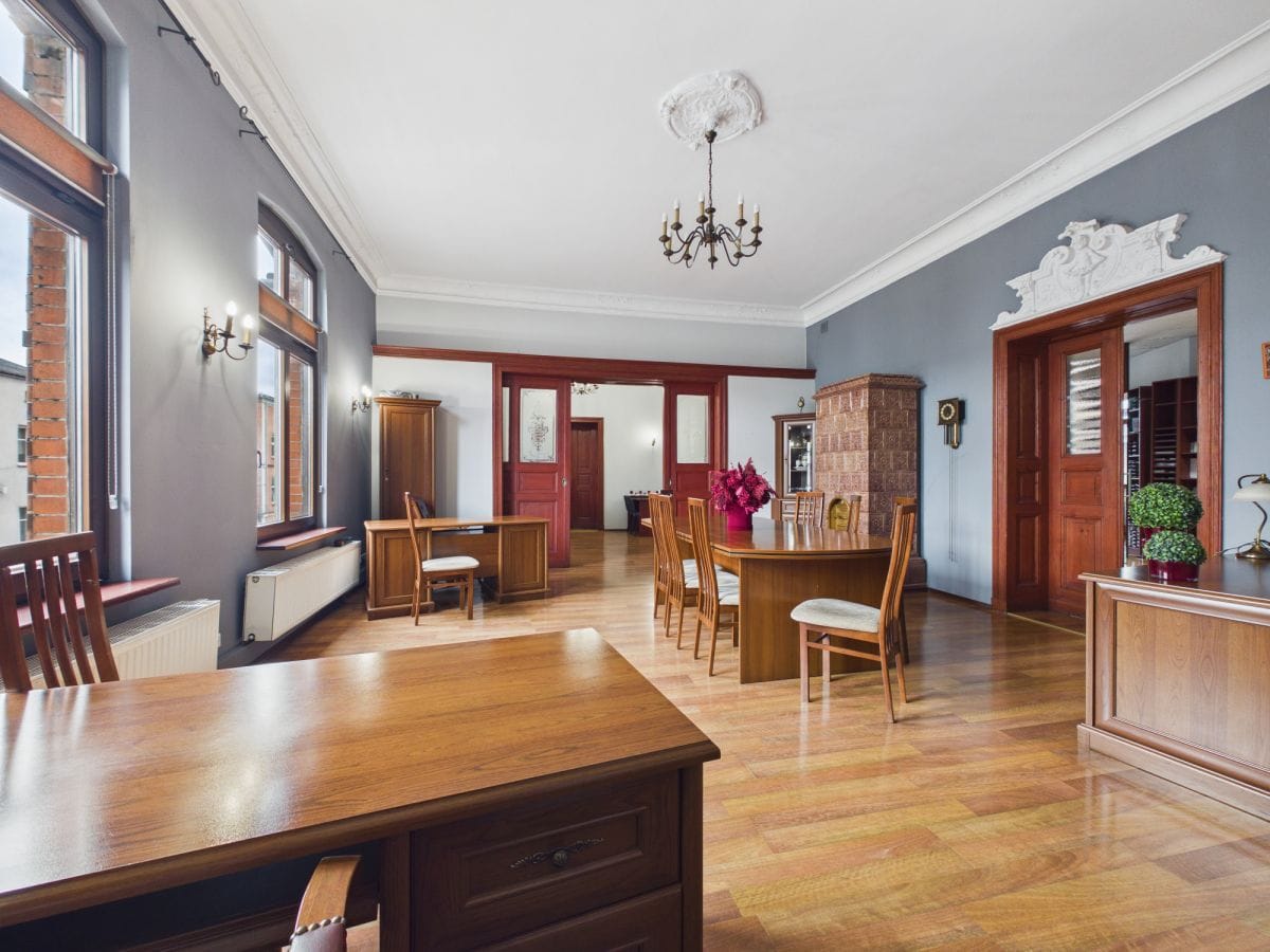 Lokal użytkowy  pokojowe na Sprzedaż