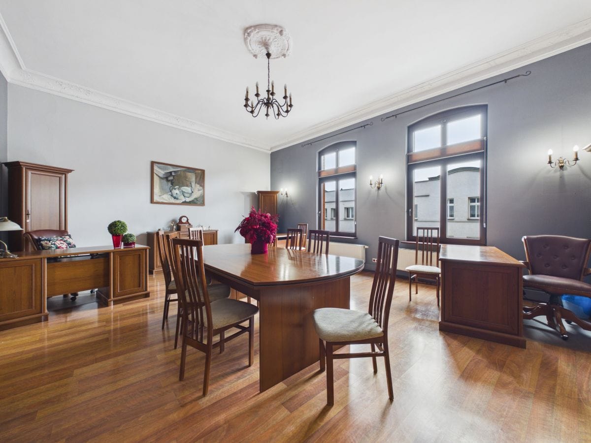 Lokal użytkowy  pokojowe na Sprzedaż