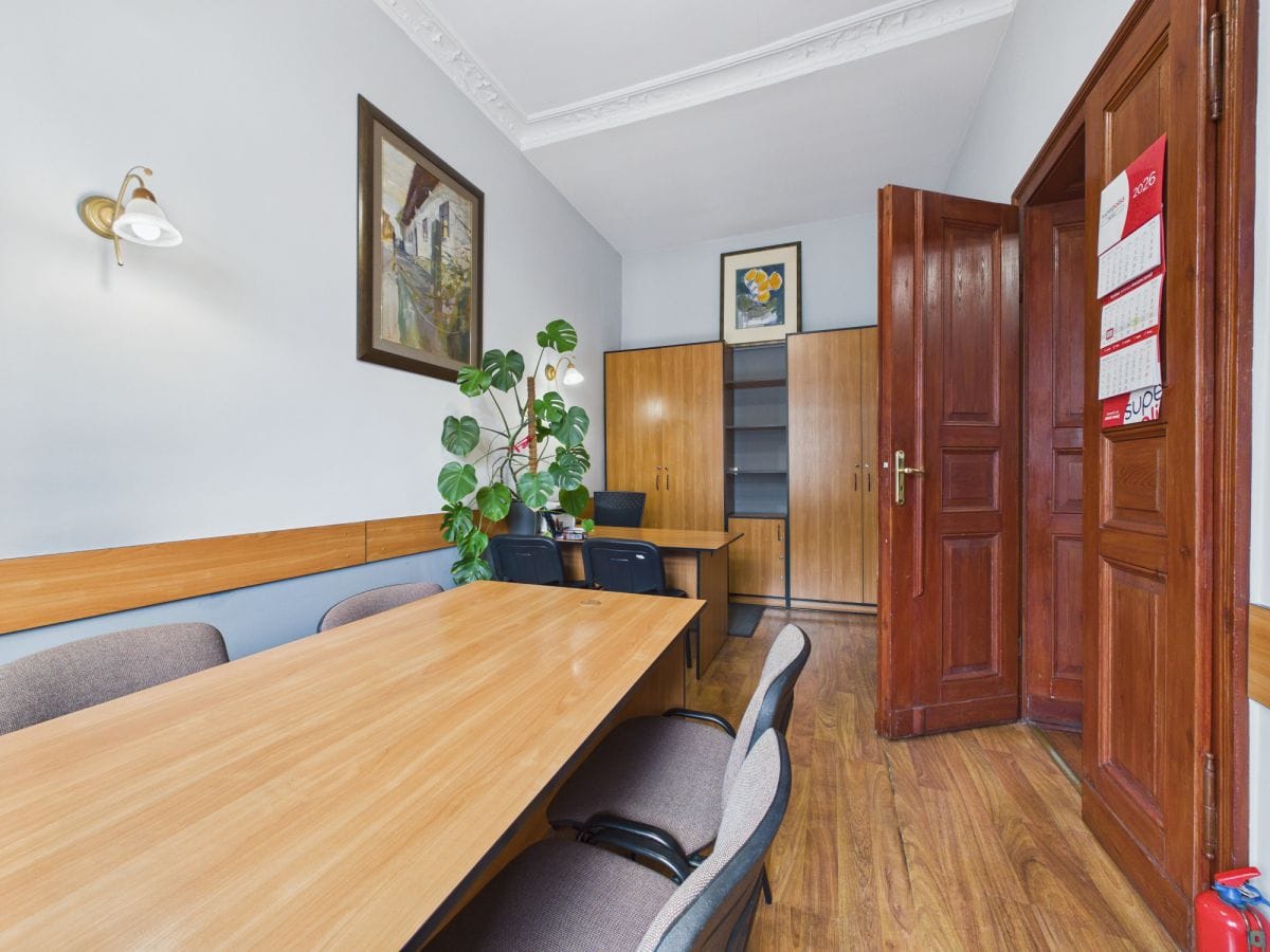 Lokal użytkowy  pokojowe na Sprzedaż