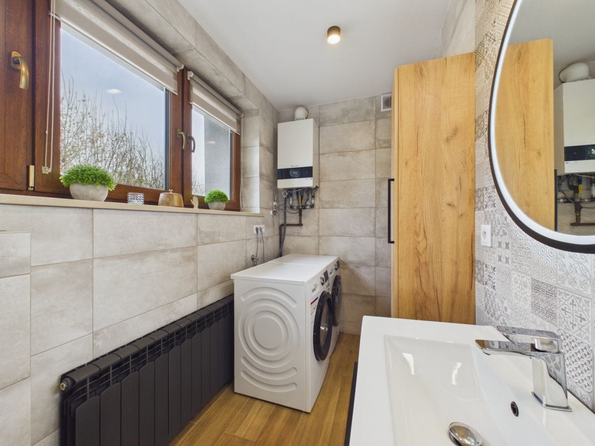 Dom 7 pokojowe na Sprzedaż