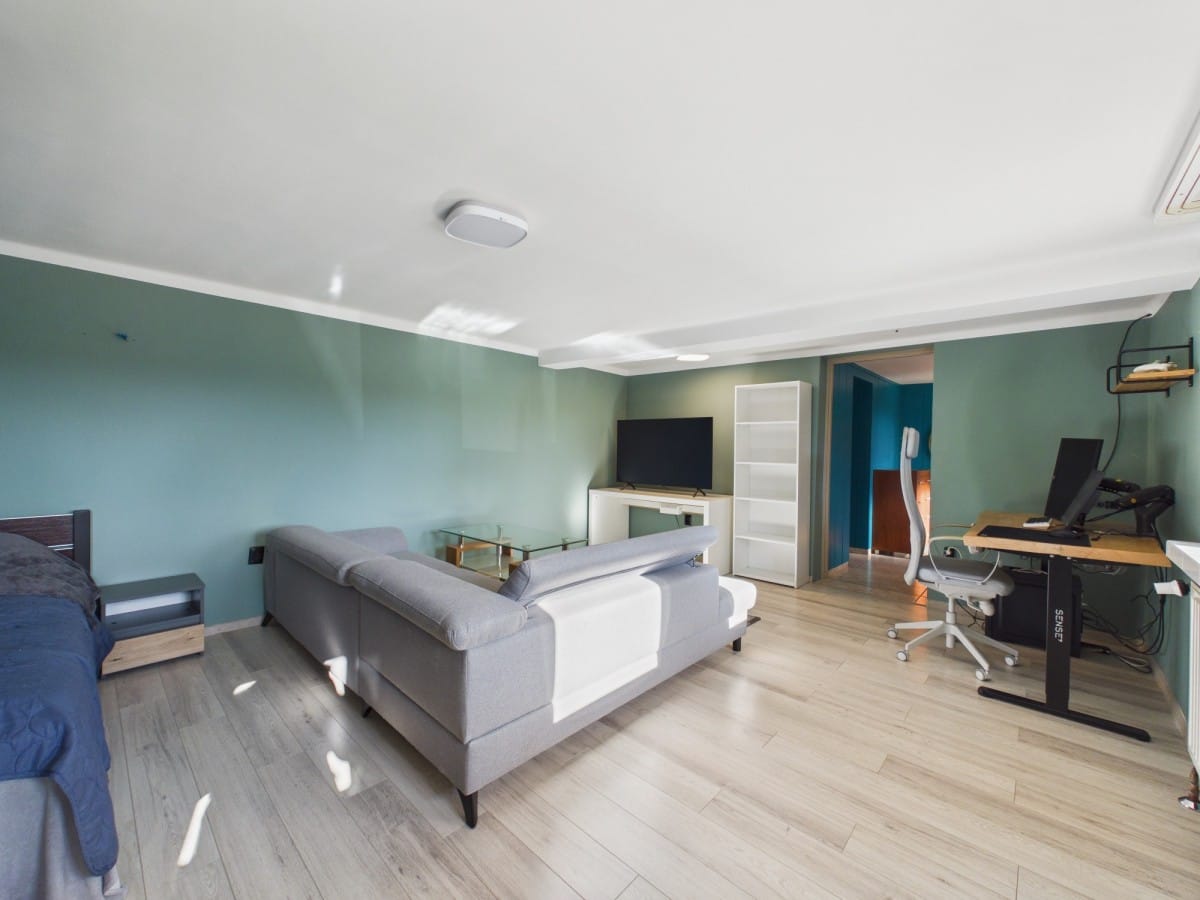 Dom 5 pokojowe na Sprzedaż