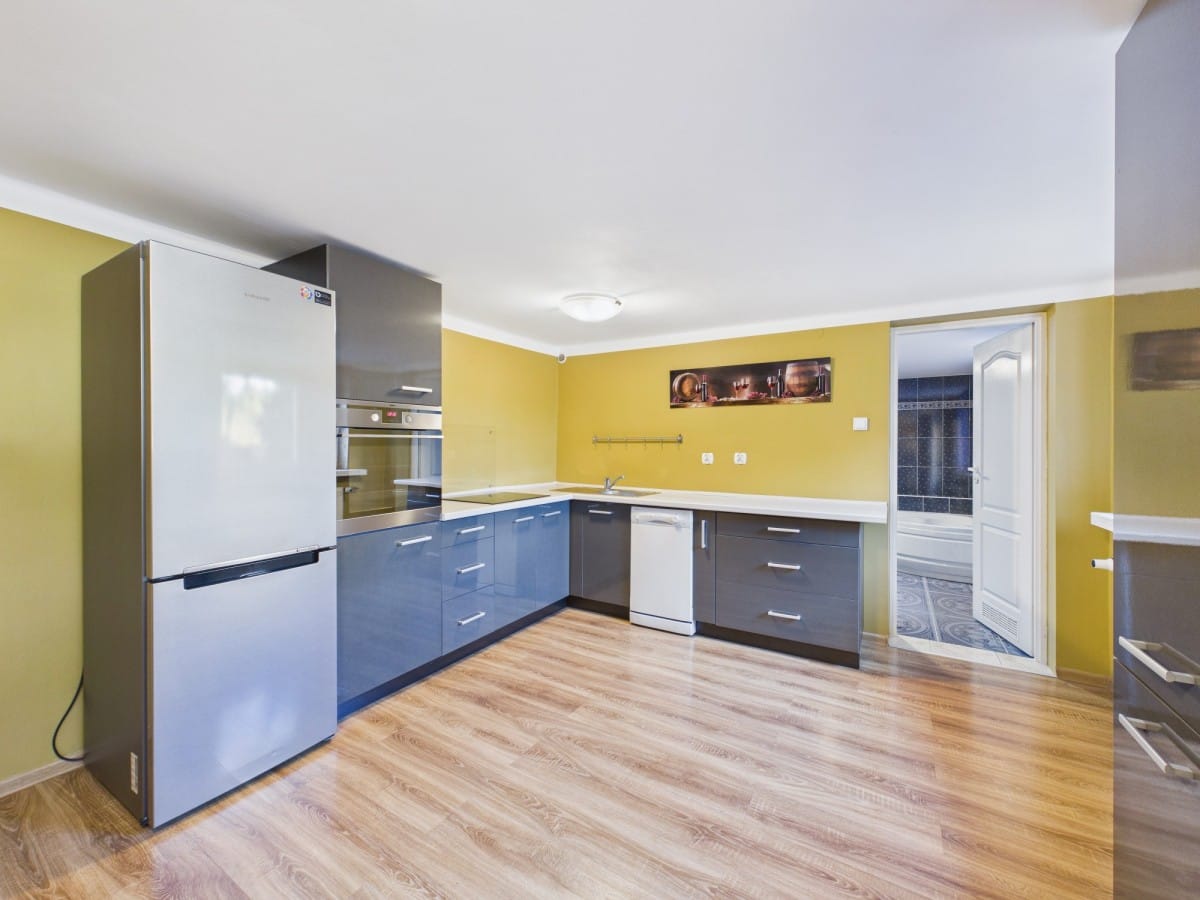 Dom 5 pokojowe na Sprzedaż