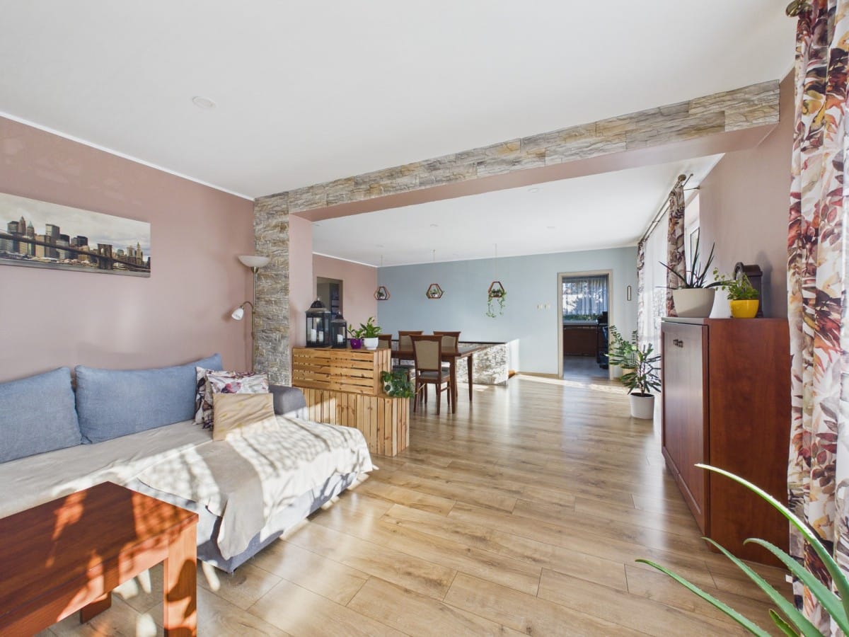 Dom 5 pokojowe na Sprzedaż