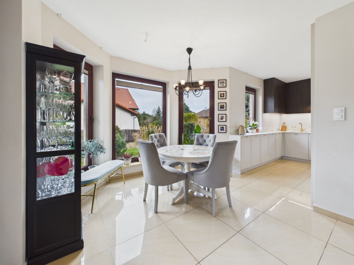 Dom 4 pokojowe na Sprzedaż