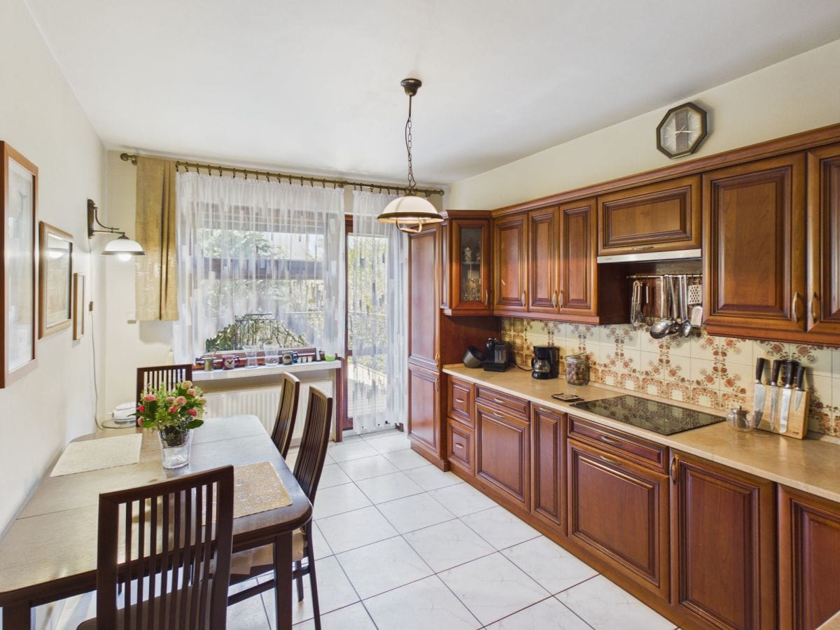 Dom 7 pokojowe na Sprzedaż