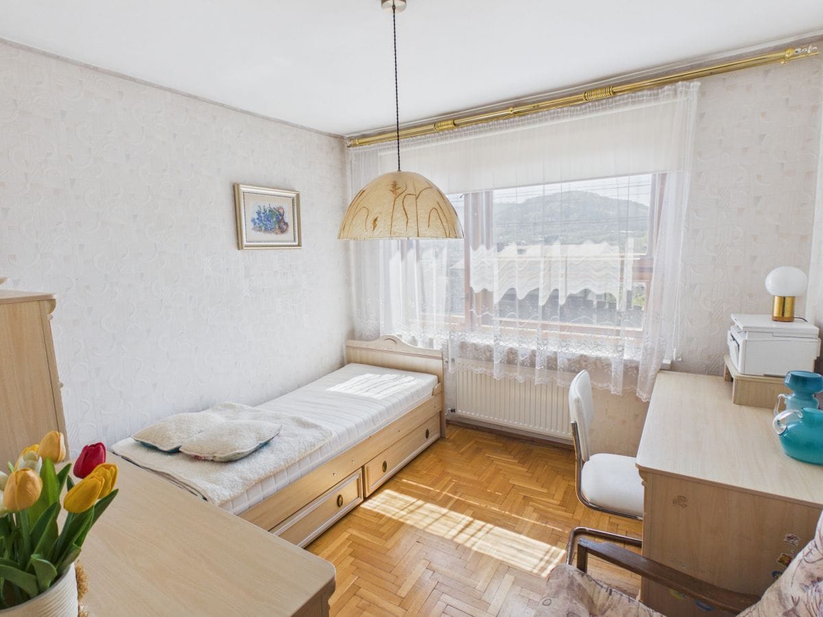 Dom 7 pokojowe na Sprzedaż